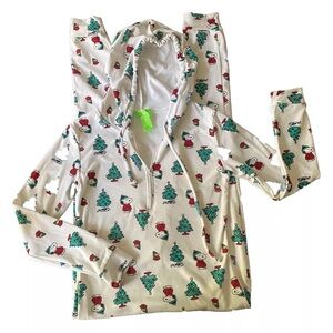 Peanuts Long Sleeve Zip up with Hoodie Christmas Pajamas~~Size M~~🎄